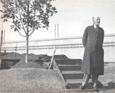 Paul harris plants a tree in shanghai 1935